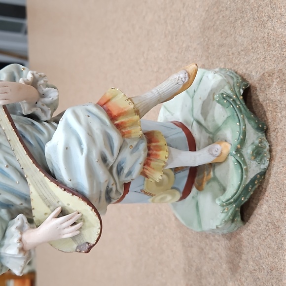 2 Elizabethan Era Musician Statues!!! - Picture 10 of 14